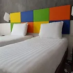 Tristar فندق La Louvière