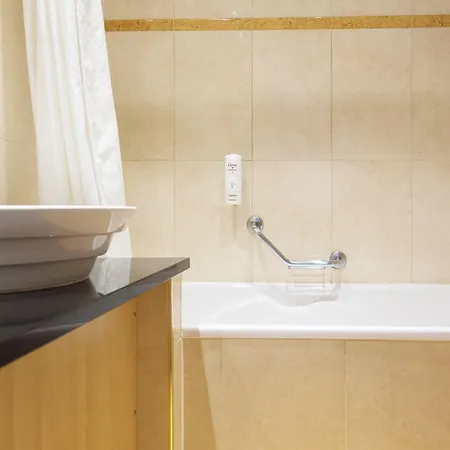 Tristar 4*