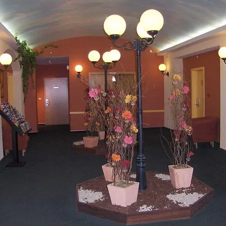 Tristar Hotel 4*